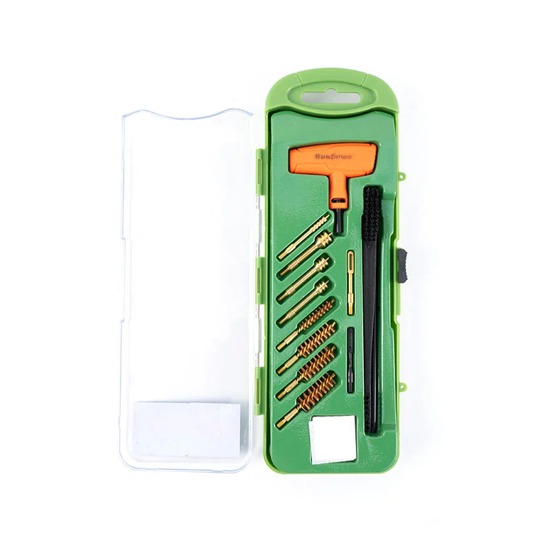 हैंडगन क्लीनिंग किट विभिन्न कैलीबरों में लंबे समय तक बंदूक की देखभाल में कैसे सहायता करती है?